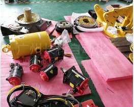 發那科機器人R-2000iC本體拆機件銷售：電機、減速器、平衡缸……